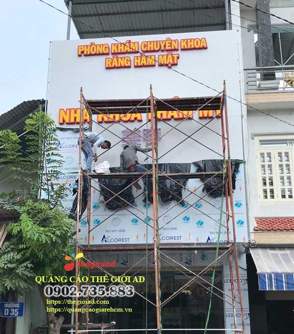 bảng hiệu quảng cáo