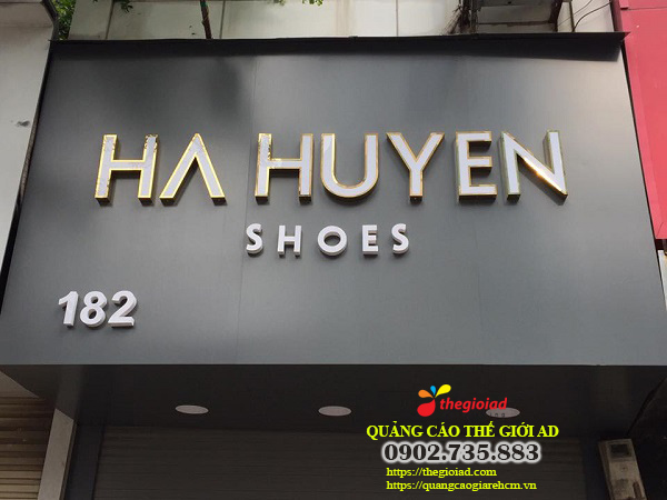 bảng hiệu shop thời trang