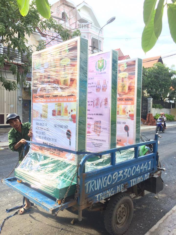 Hộp đèn quảng cáo